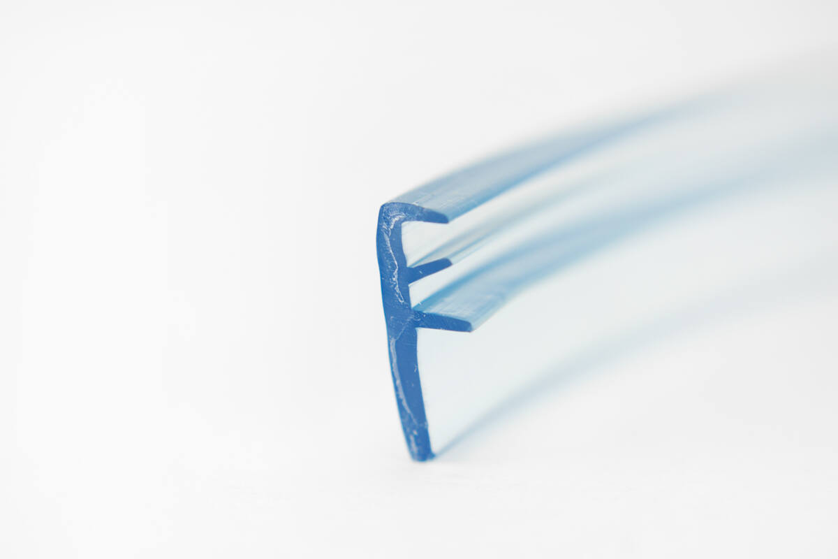 Plug-In Strip A2065B
(PVC, Blue Transparant) 150 m/spool