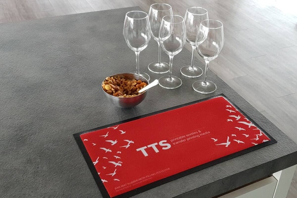 Bar Mat 225x830, 12 mm border