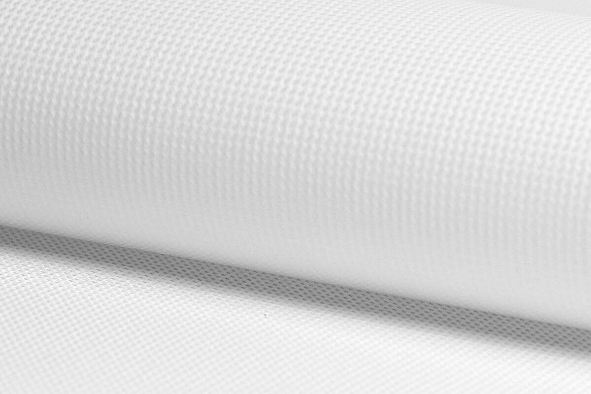 PVC Mesh with Liner 350 FR, +/- 270 g/m2
For UV & latex and (eco)solvent
+/- 270 g/m2 PVC and +/- 80 g/m2 liner
5,00 x +/- 75 m