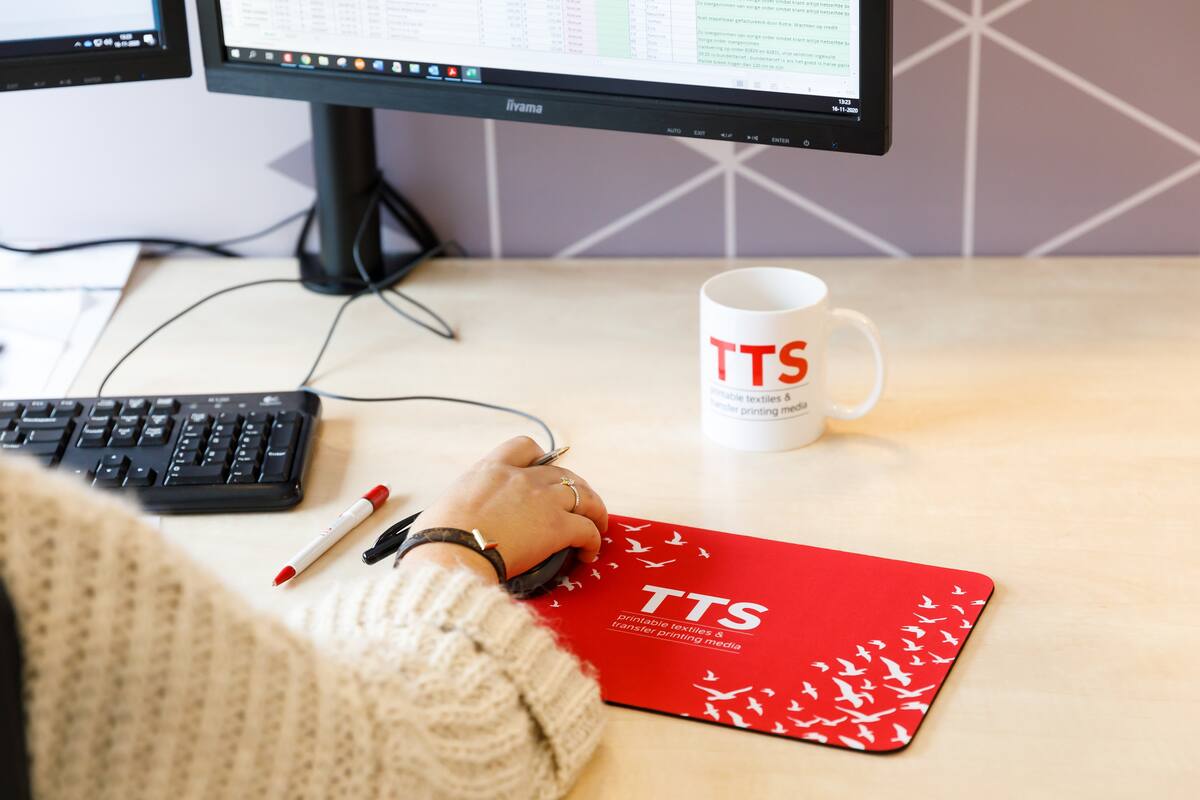Mousemat 200x300 mm, borderless
(3 mm natural rubber)