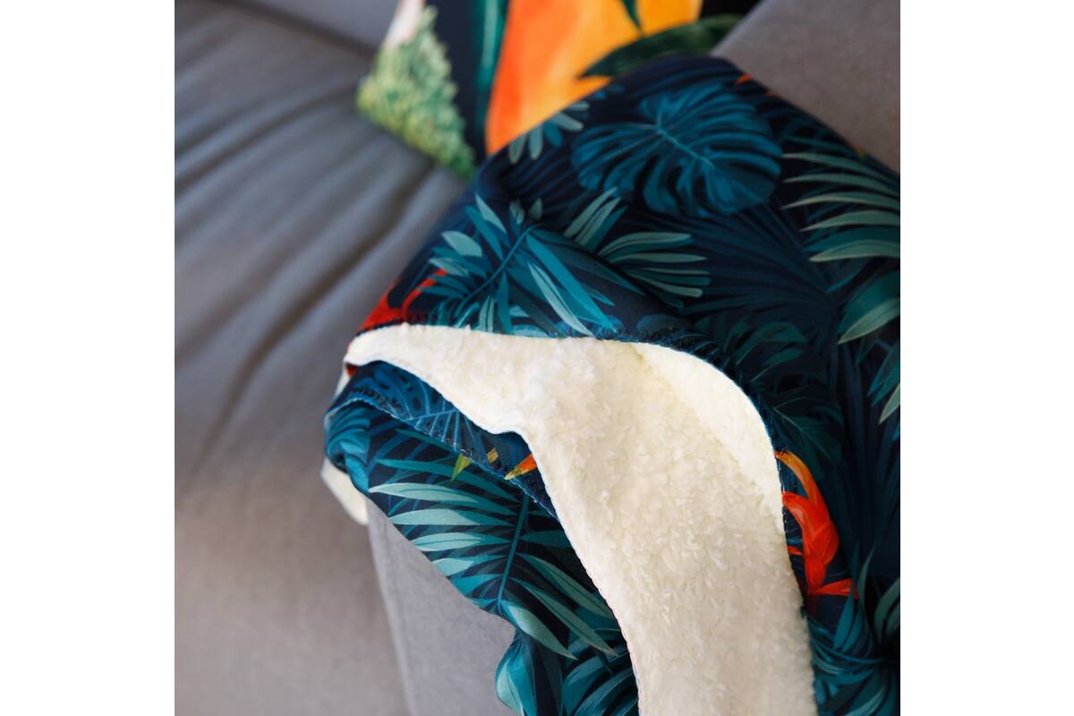 Velvet Sherpa blanket, 150x200cm
white backside, matt white printing side
Weight: 460gsm
Size tolerance: 3%
Oekotex