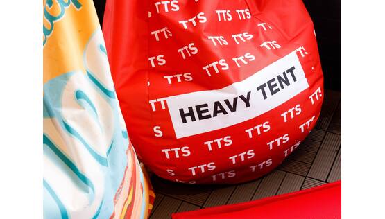 Heavy Tent XL 280 FR, +/- 280 g/m2
For subli transfer & direct
water-repellent finish on printing side, watertight coating on backside
3,10 x +/- 50 m