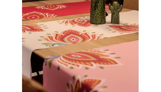 Sticky 245 FR, +/- 245 g/m2
For subli transfer
Knitted display fabric with one-sided anti-slip coating
3,20 x +/- 50 m