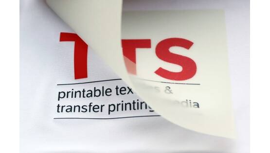 Polyester transfer film HCS100/2-HPv3
Instant Hot-Peel, two sides matt, 50x70 cm
10.000 sheets in bulk packaging/pallet