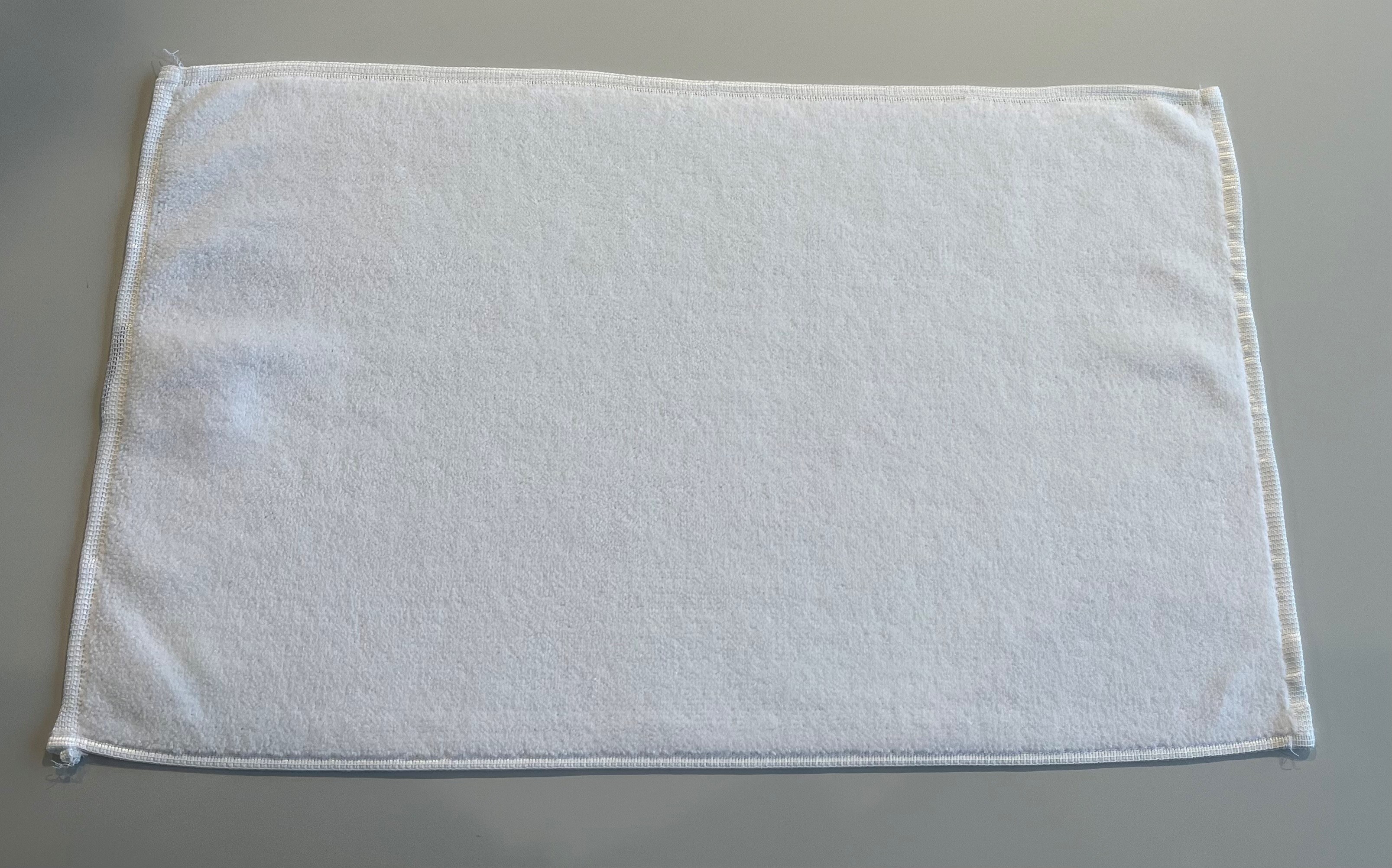 Towel Polyester/Cotton - 30 x 50 cm
400gsm, size deviation +/- 5%