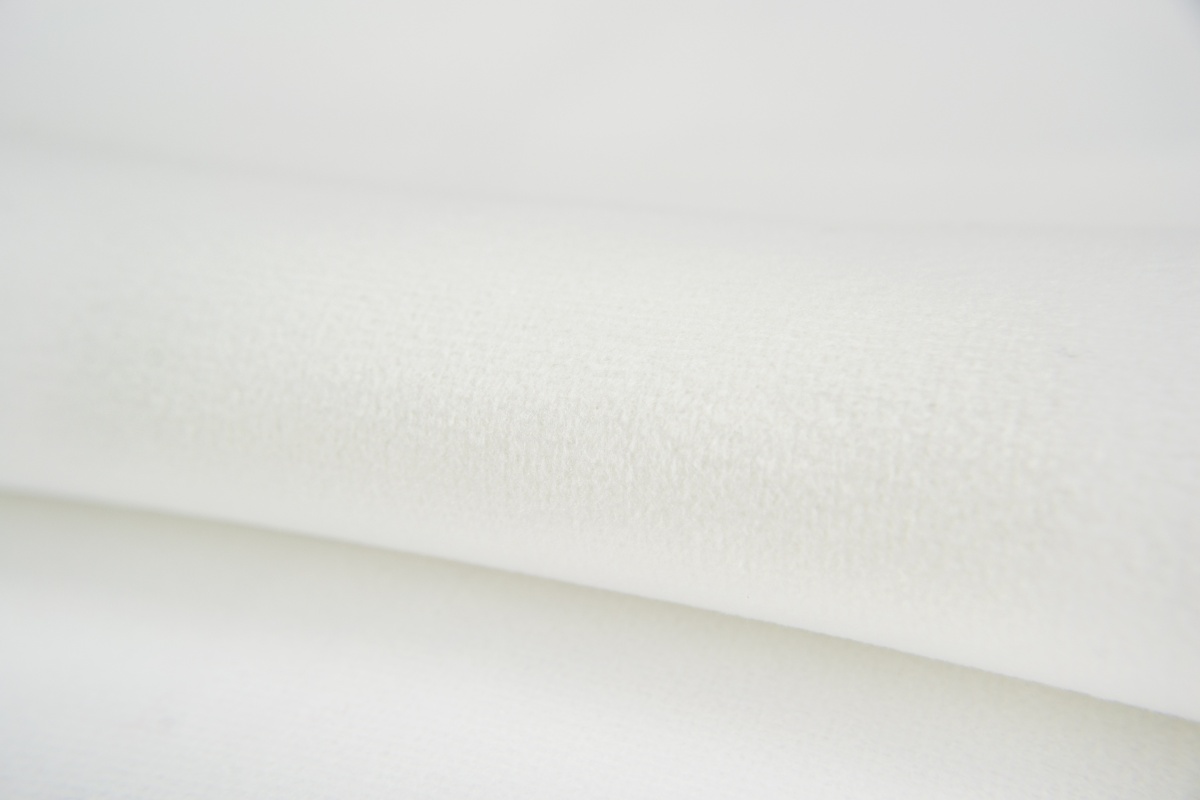Trindade 250, +/- 250 g/m2
For subli transfer
2" core
1,48 x +/- 95 m