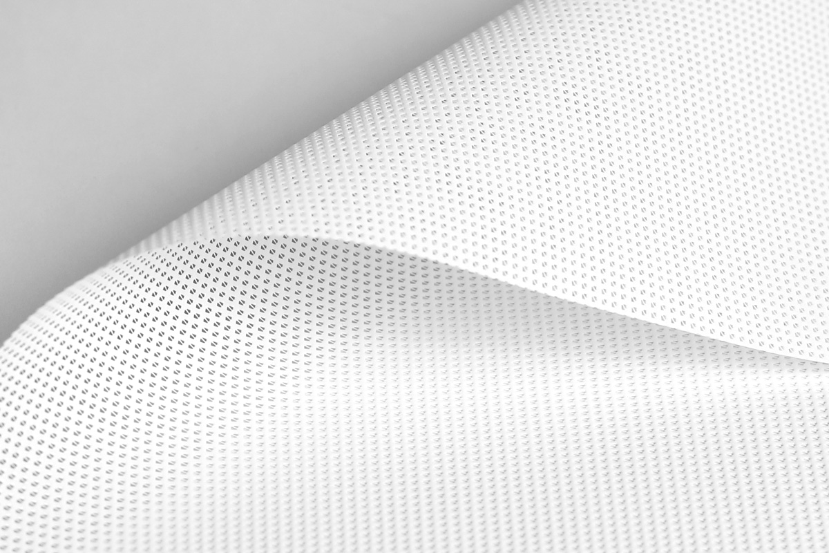 PVC Mesh 270 FR, +/- 250 g/m2
For UV & latex and (eco)solvent
5,00 x +/- 75 m