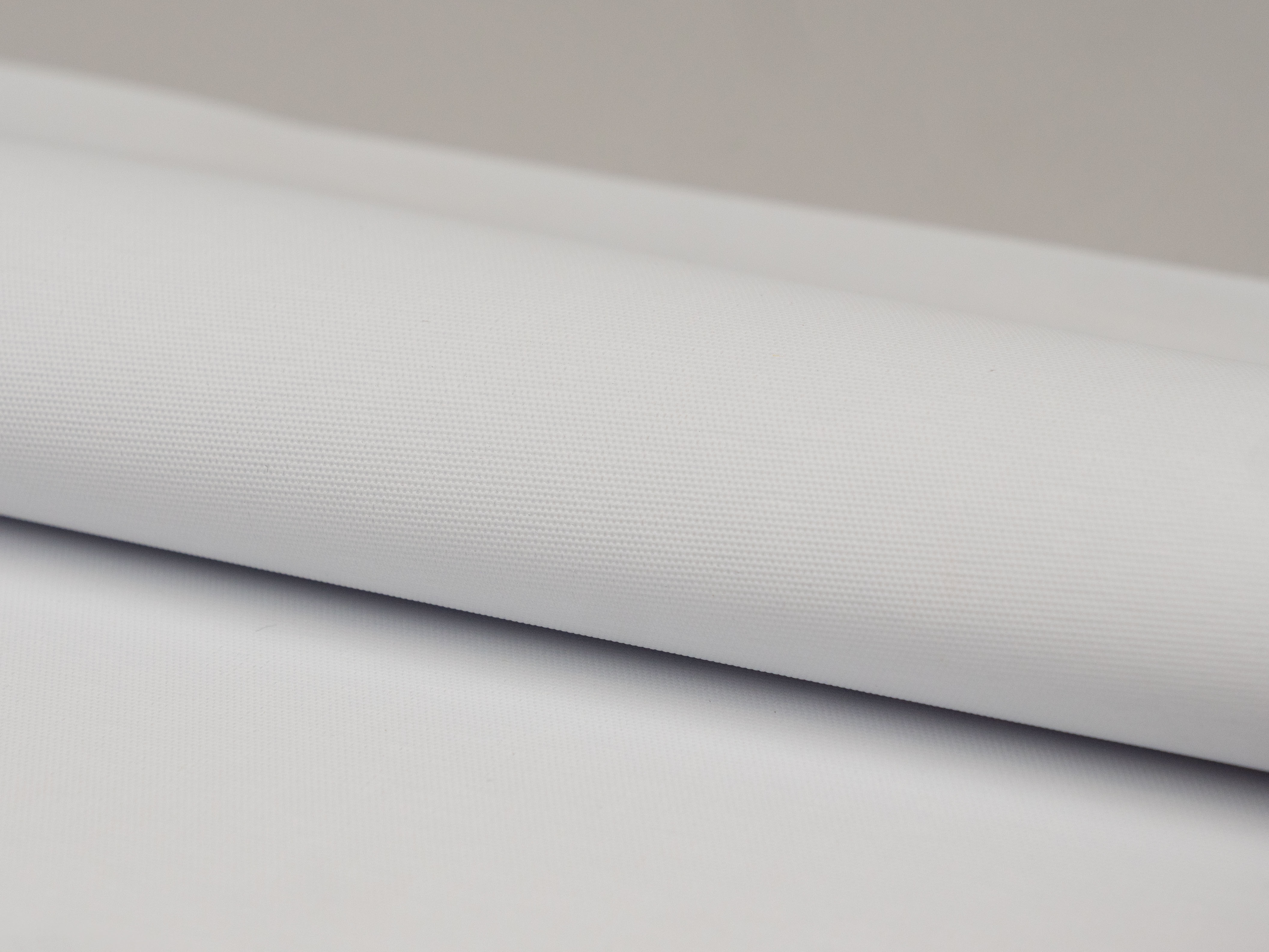 PVC-free Banner Blockout 330 FR, +/- 350 g/m2
For UV & latex and (eco)solvent
1,60 x +/- 50 m