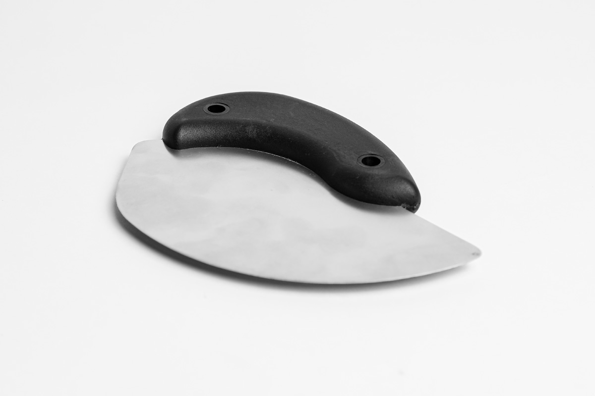 Ergonomic mounting spatula
Size: 17 x 15 cm